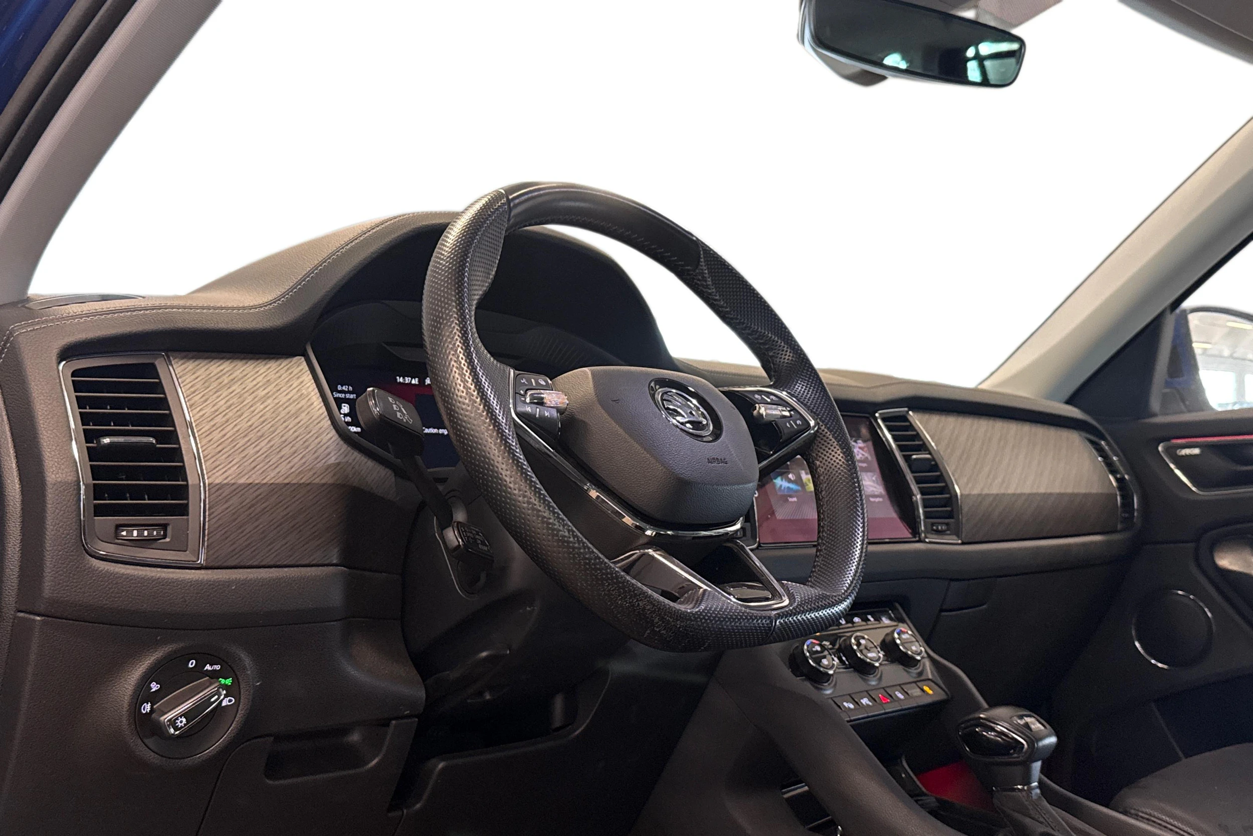 sininen Skoda Kodiaq 2022 kuva 3.