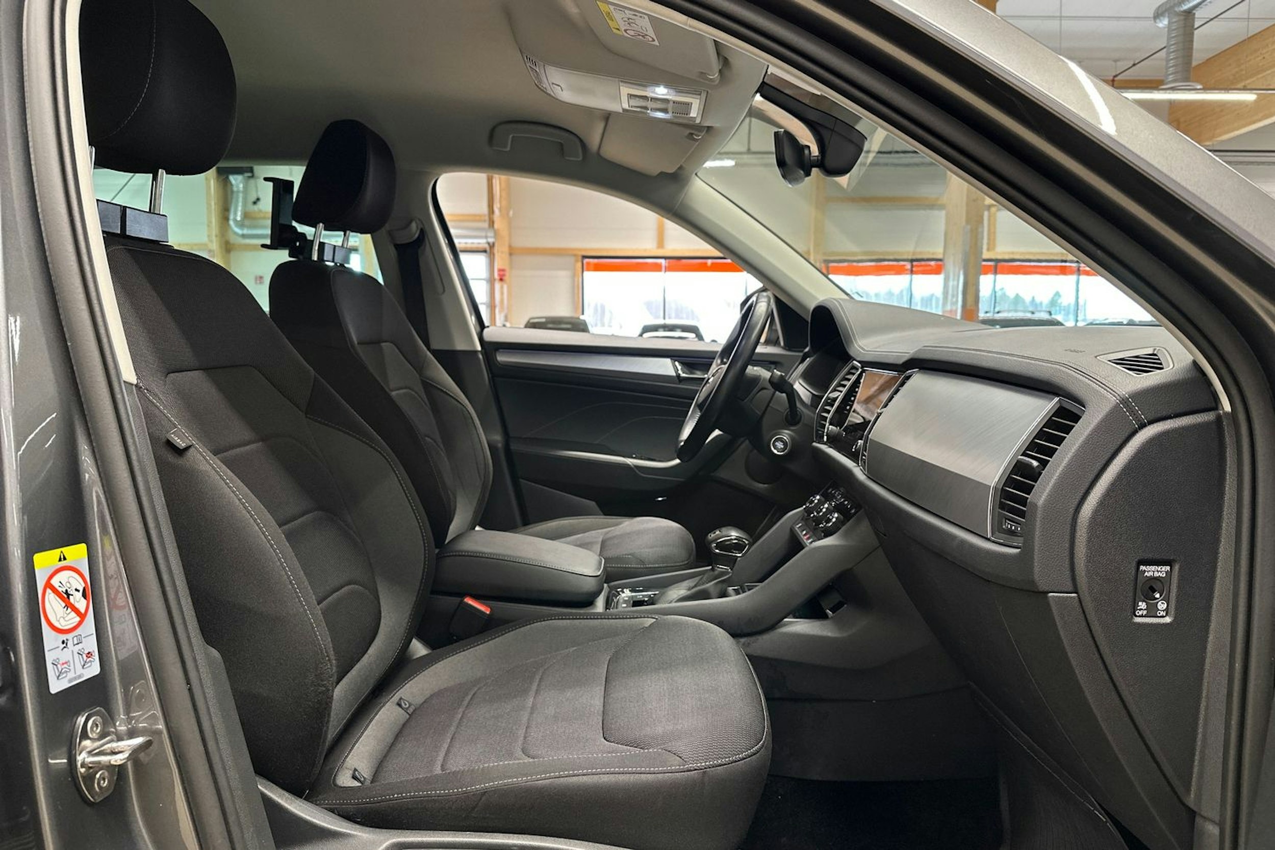harmaa Skoda Kodiaq 2022 kuva 35.