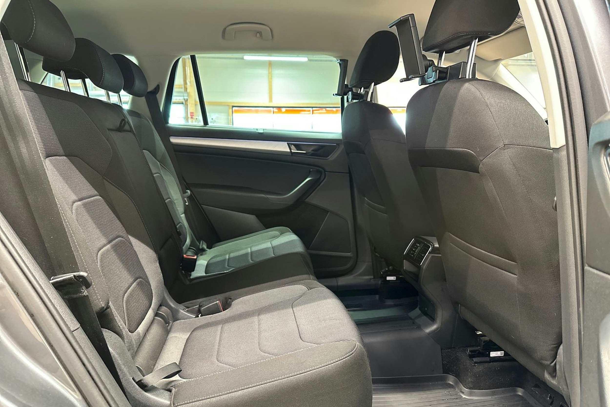 harmaa Skoda Kodiaq 2022 kuva 36.