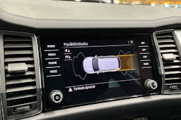 harmaa Skoda Kodiaq 2022 kuva 16.