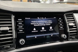 harmaa Skoda Kodiaq 2022 kuva 17.