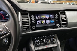 harmaa Skoda Kodiaq 2022 kuva 19.