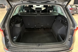 harmaa Skoda Kodiaq 2022 kuva 30.