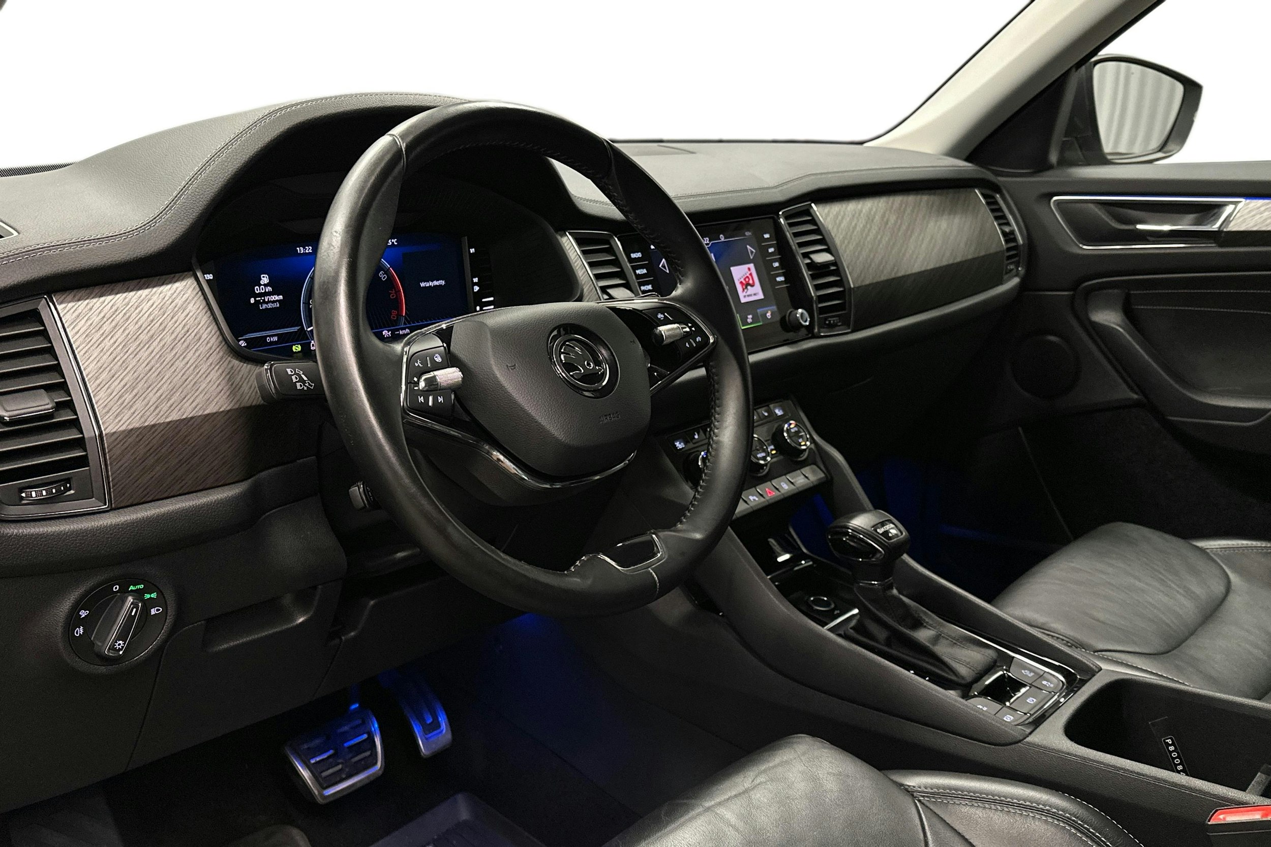 harmaa Skoda Kodiaq 2023 kuva 7.