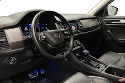 harmaa Skoda Kodiaq 2023 kuva 7.