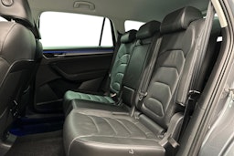 harmaa Skoda Kodiaq 2023 kuva 10.