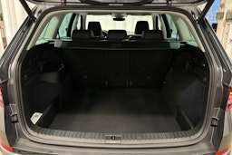 harmaa Skoda Kodiaq 2023 kuva 14.