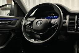 harmaa Skoda Kodiaq 2023 kuva 17.