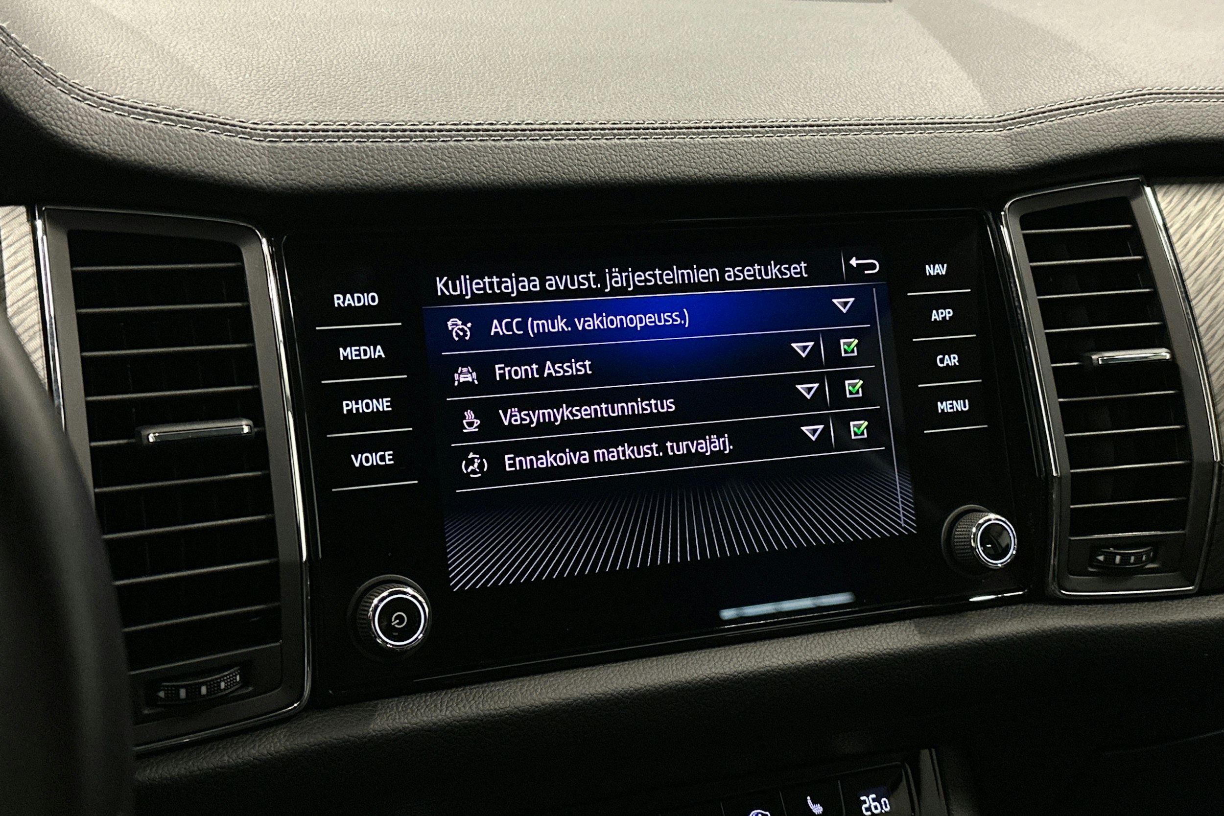 harmaa Skoda Kodiaq 2023 kuva 23.