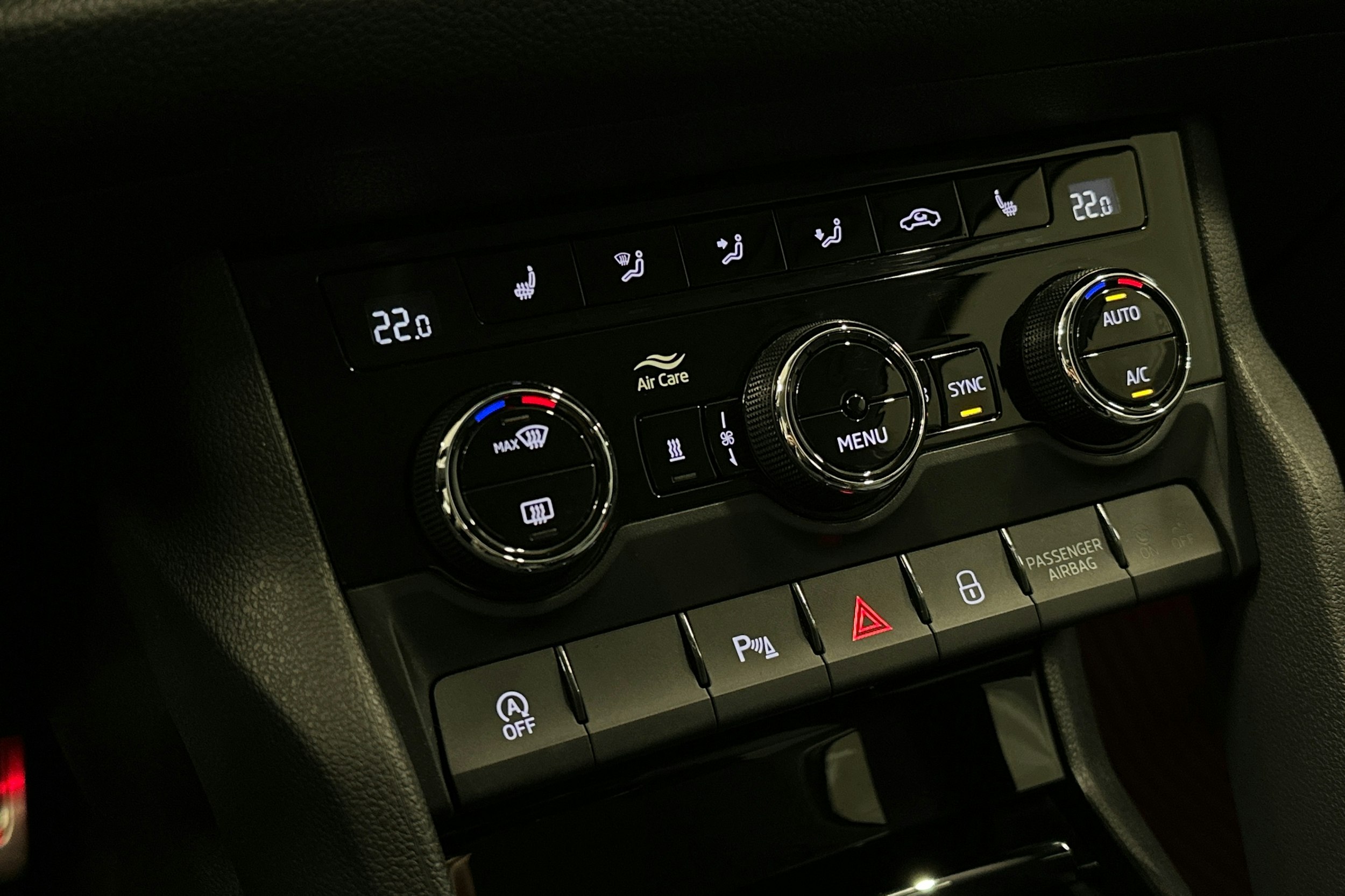 harmaa Skoda Kodiaq 2023 kuva 29.