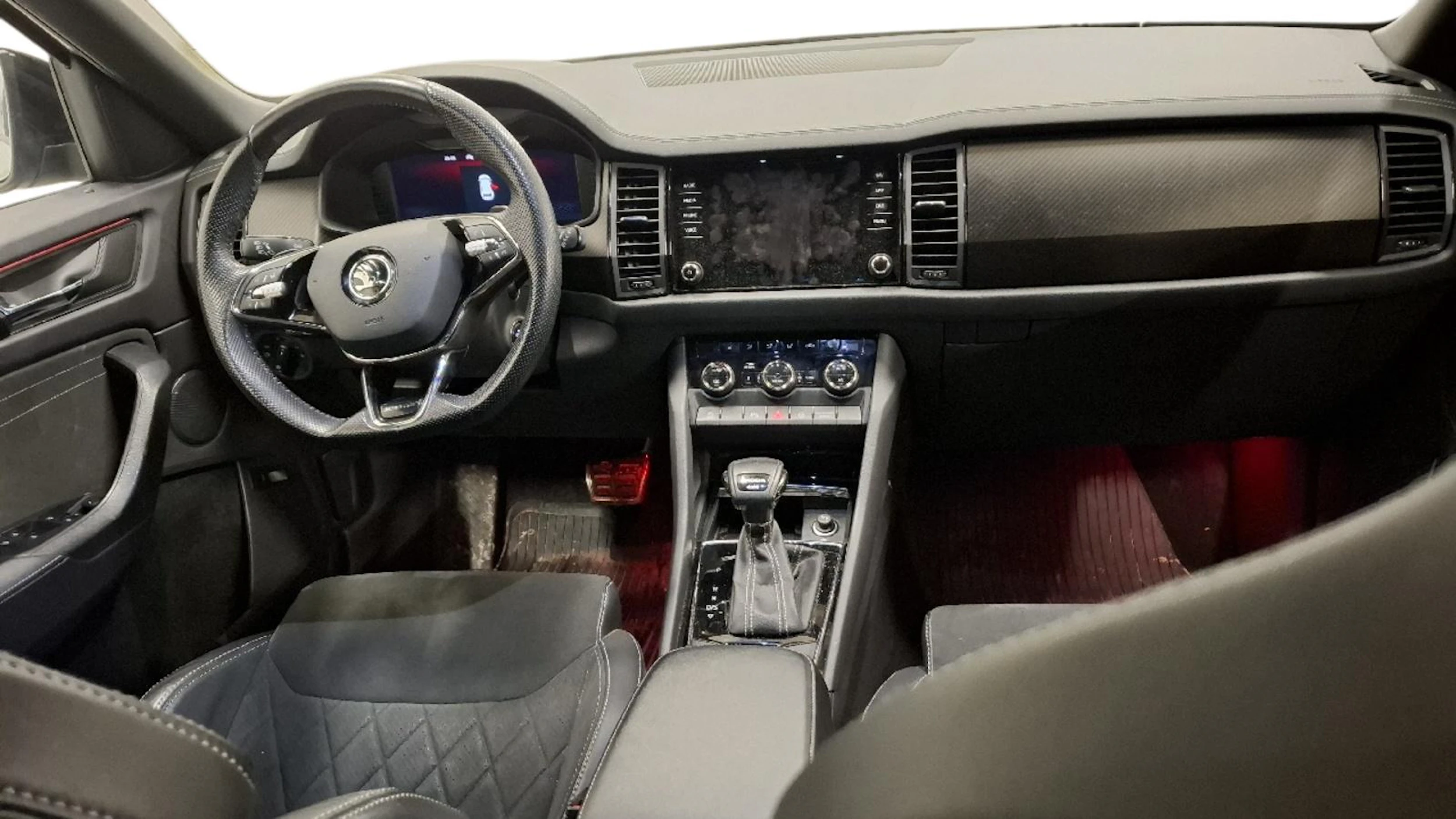 harmaa Skoda Kodiaq 2023 kuva 5.