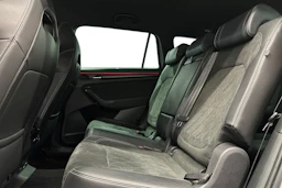 harmaa Skoda Kodiaq 2023 kuva 8.