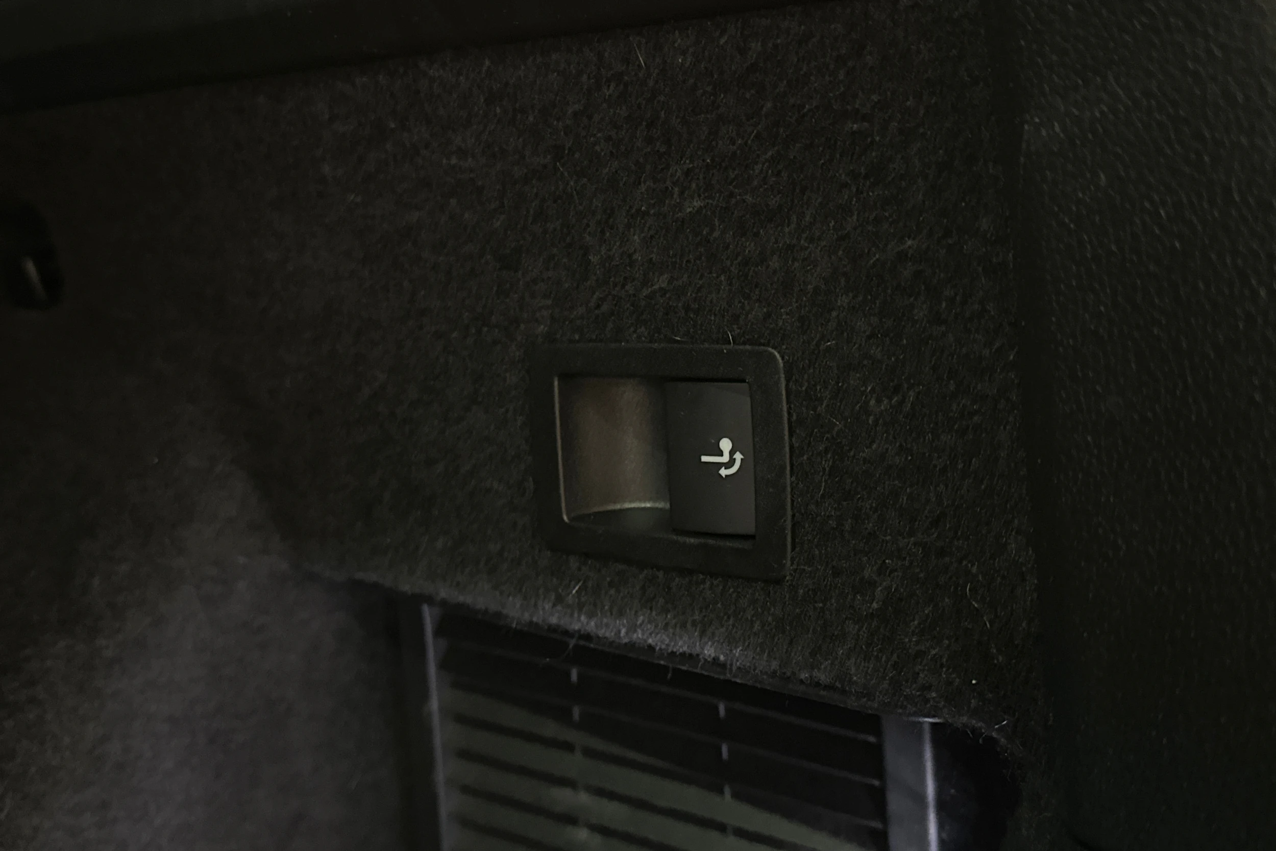 harmaa Skoda Kodiaq 2023 kuva 14.