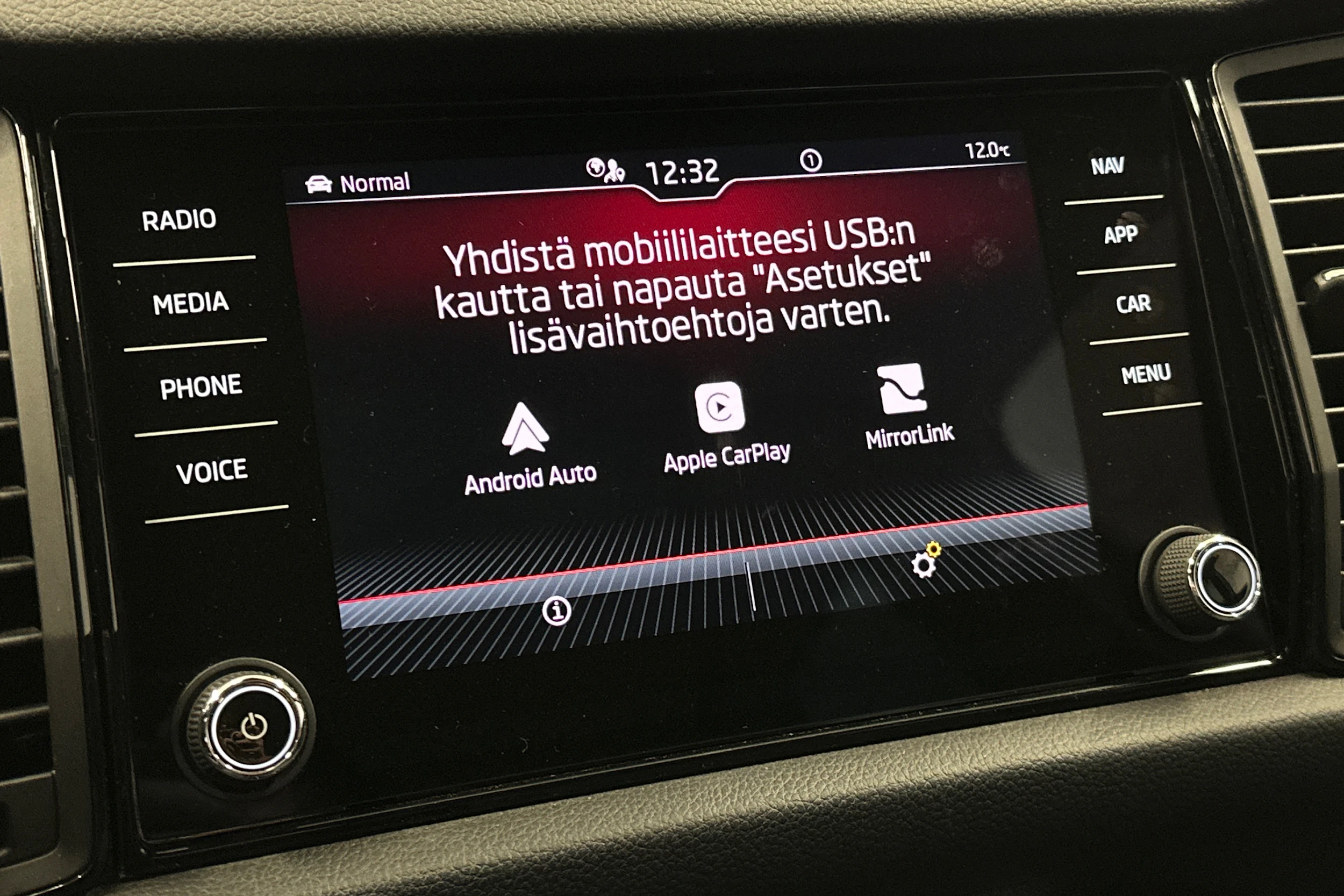 harmaa Skoda Kodiaq 2023 kuva 26.