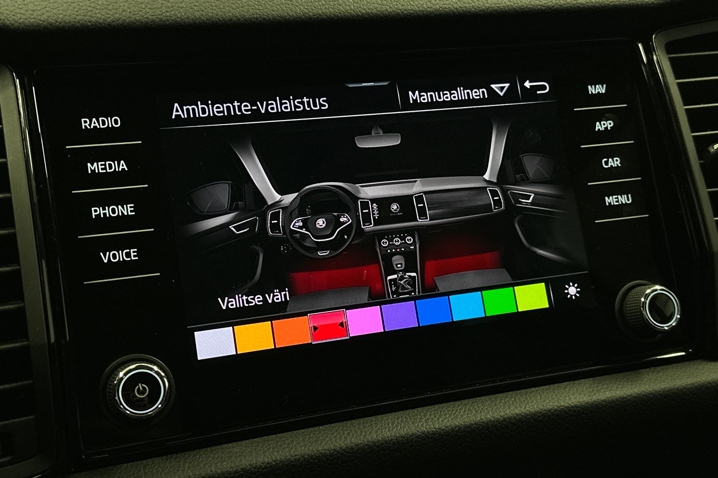 harmaa Skoda Kodiaq 2023 kuva 27.