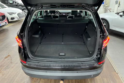 musta Skoda Kodiaq 2023 kuva 11.