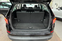 musta Skoda Kodiaq 2023 kuva 12.