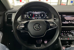 musta Skoda Kodiaq 2023 kuva 18.