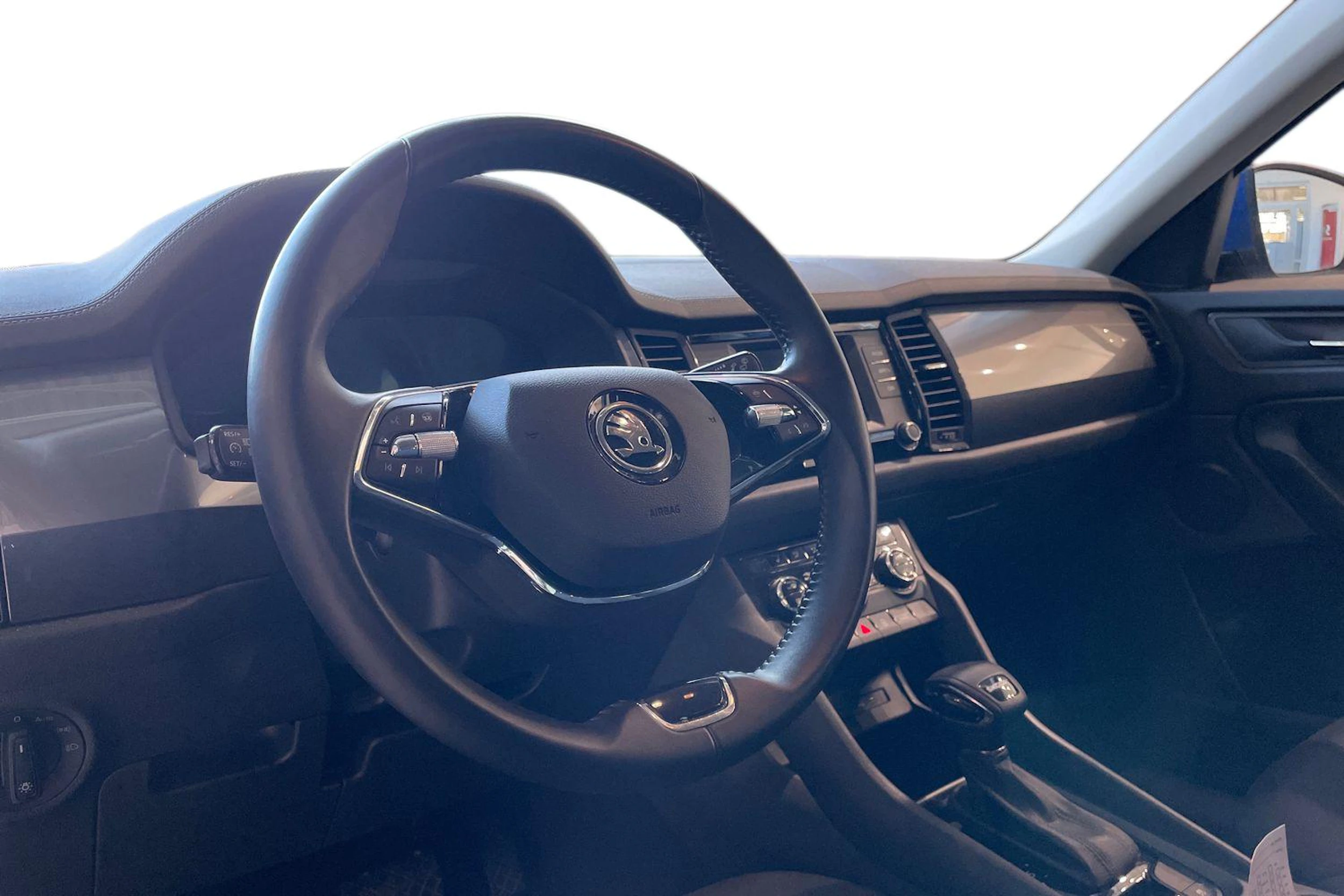 Sininen Skoda KODIAQ 2023 kuva 3.