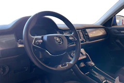 Sininen Skoda KODIAQ 2023 kuva 3.