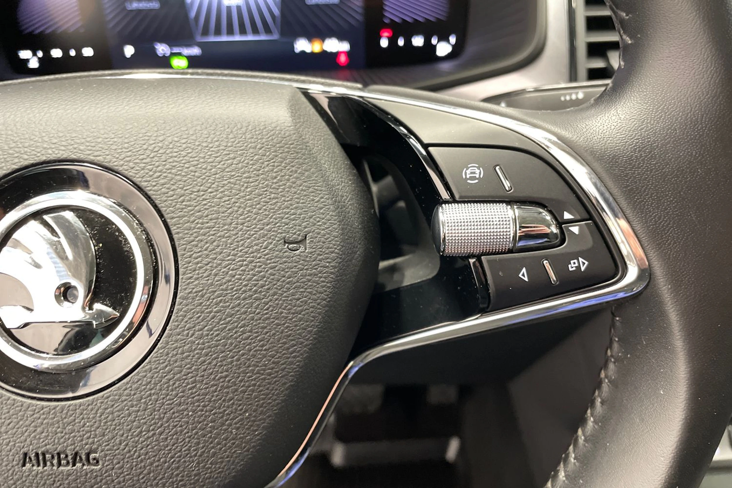 Sininen Skoda KODIAQ 2023 kuva 16.