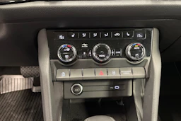 Sininen Skoda KODIAQ 2023 kuva 19.