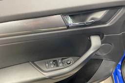 Sininen Skoda KODIAQ 2023 kuva 21.