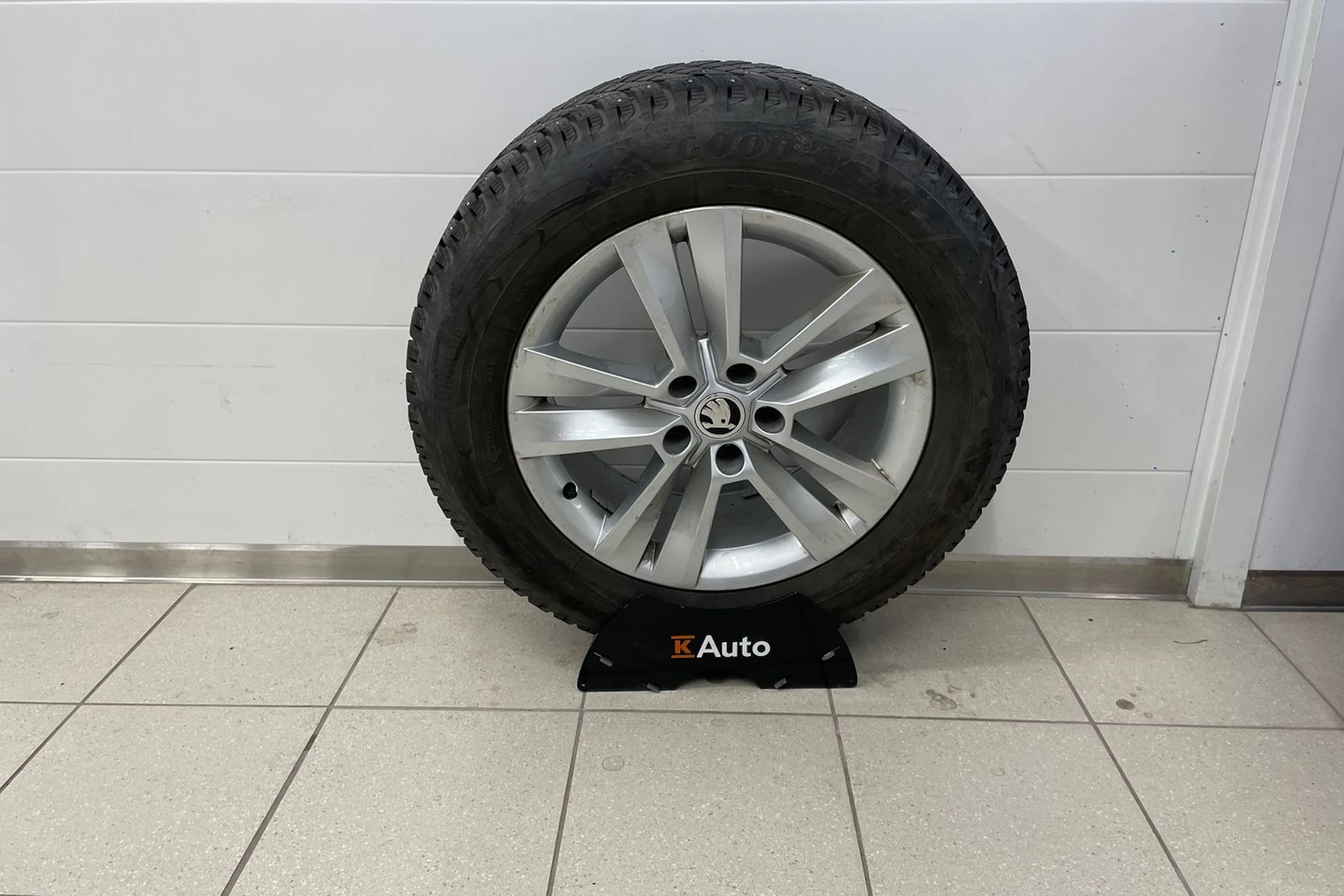 Sininen Skoda KODIAQ 2023 kuva 23.
