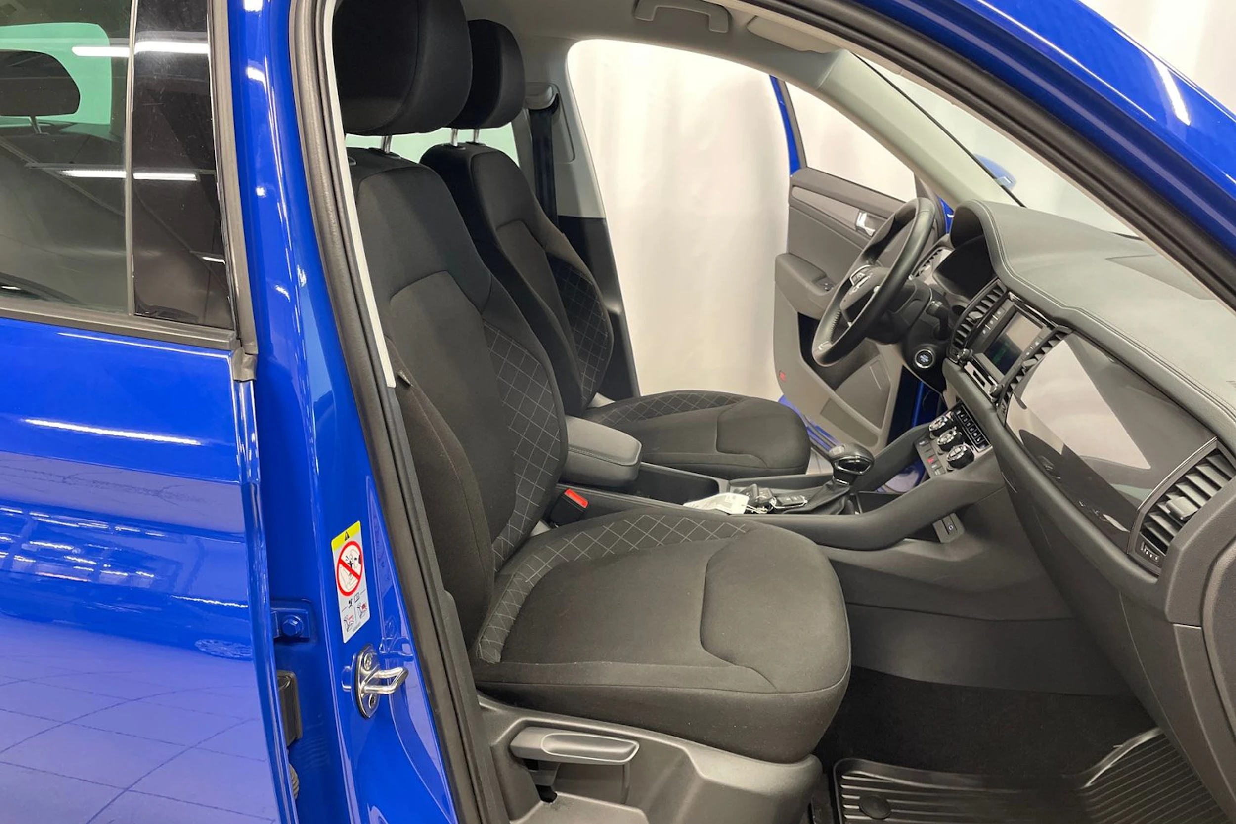 Sininen Skoda KODIAQ 2023 kuva 26.
