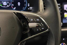 Harmaa Skoda KODIAQ 2023 kuva 17.