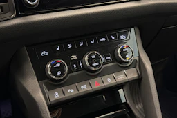 Harmaa Skoda KODIAQ 2023 kuva 23.