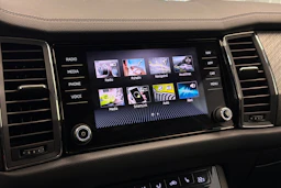 Harmaa Skoda KODIAQ 2023 kuva 24.
