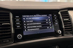 Harmaa Skoda KODIAQ 2023 kuva 29.