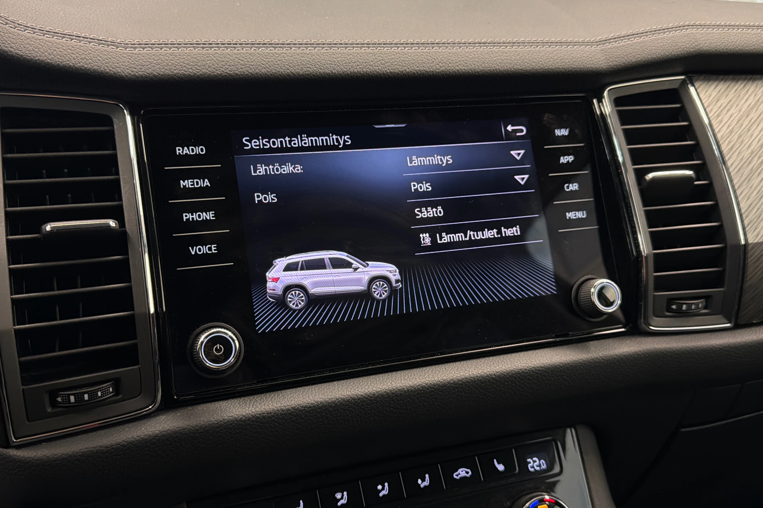 Harmaa Skoda KODIAQ 2023 kuva 31.