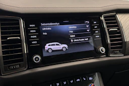 Harmaa Skoda KODIAQ 2023 kuva 31.