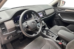 harmaa Skoda Kodiaq 2023 kuva 7.