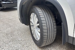 harmaa Skoda Kodiaq 2023 kuva 13.