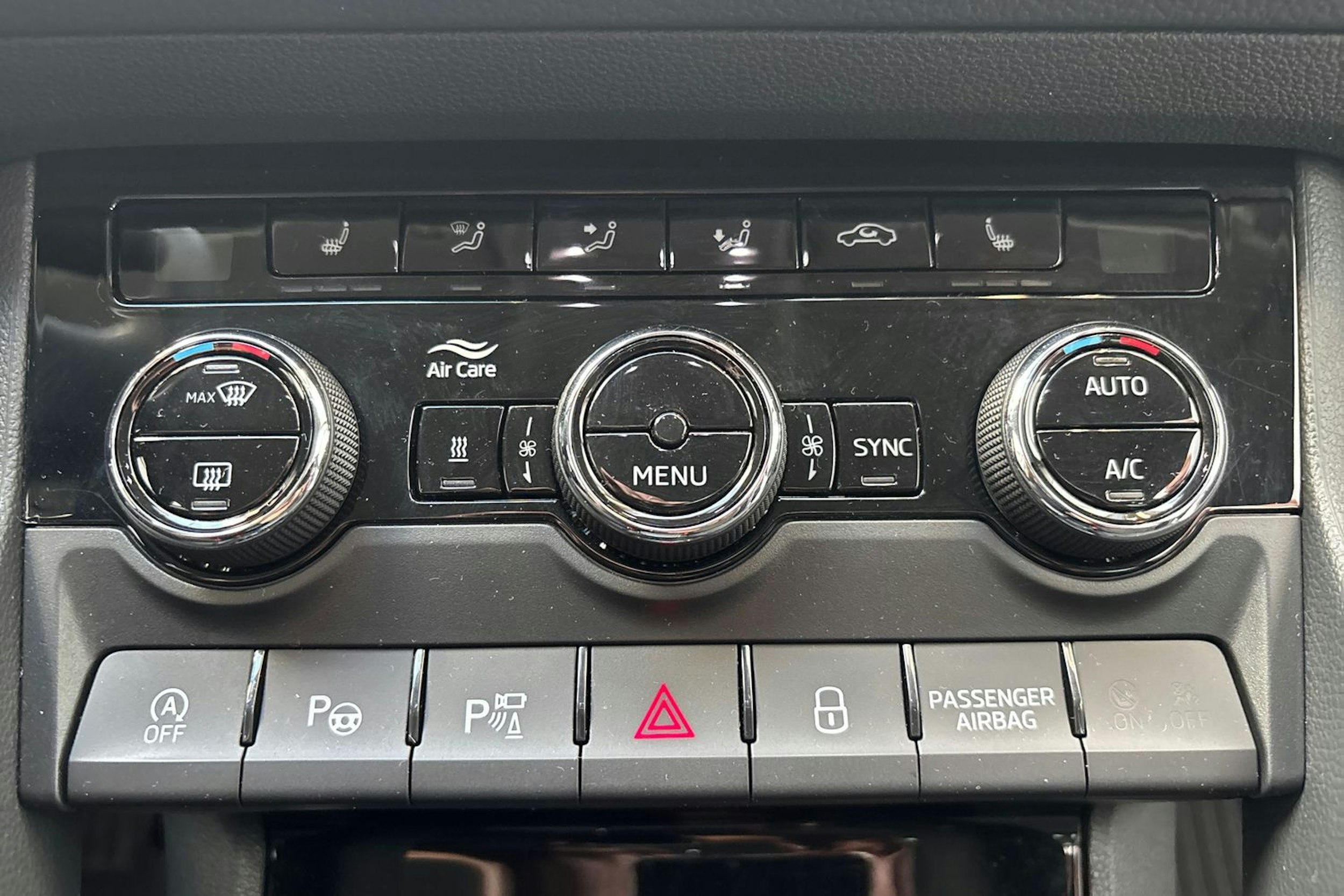 harmaa Skoda Kodiaq 2023 kuva 21.