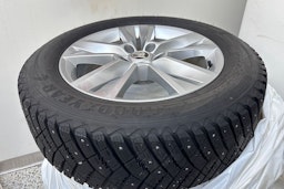 harmaa Skoda Kodiaq 2023 kuva 26.