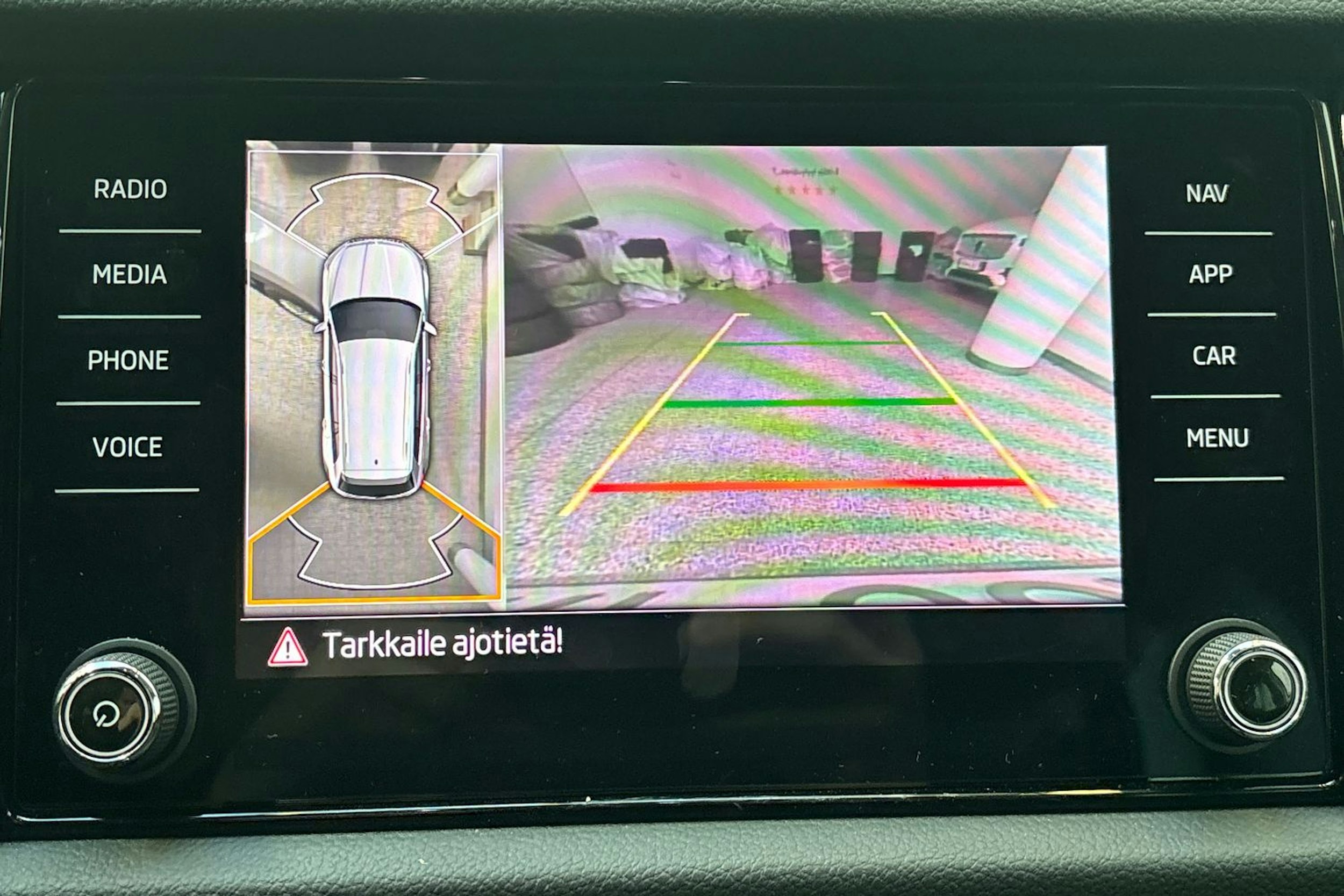 harmaa Skoda Kodiaq 2023 kuva 30.