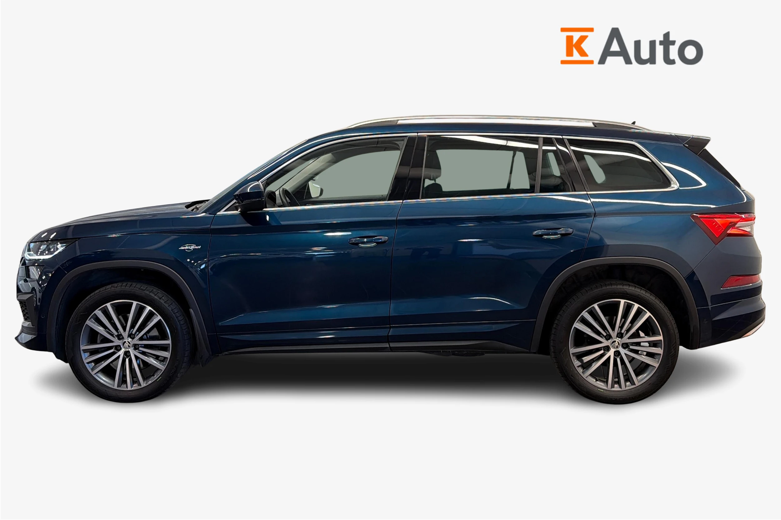 Sininen Skoda KODIAQ 2023 kuva 5.