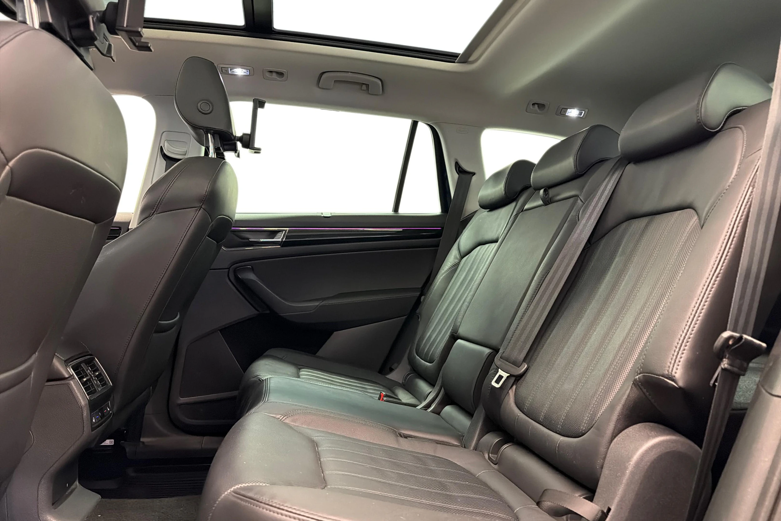Sininen Skoda KODIAQ 2023 kuva 8.