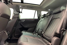 Sininen Skoda KODIAQ 2023 kuva 8.