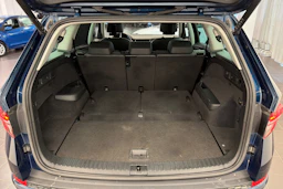 Sininen Skoda KODIAQ 2023 kuva 11.