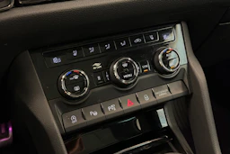 Sininen Skoda KODIAQ 2023 kuva 27.