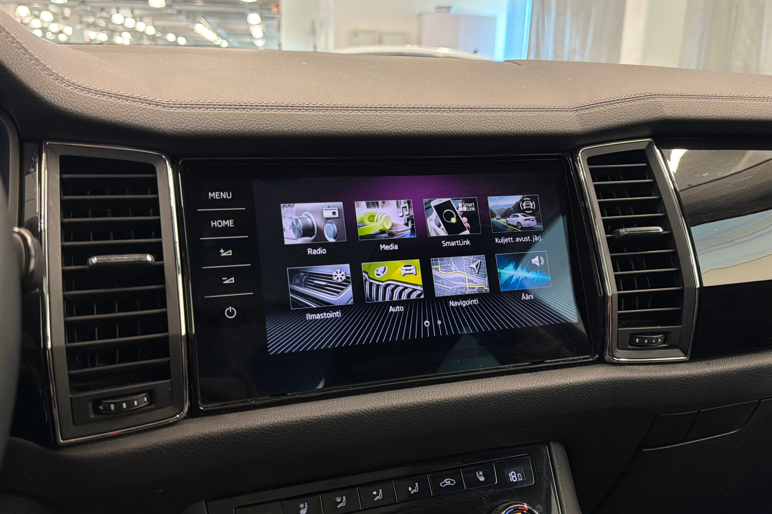 Sininen Skoda KODIAQ 2023 kuva 28.