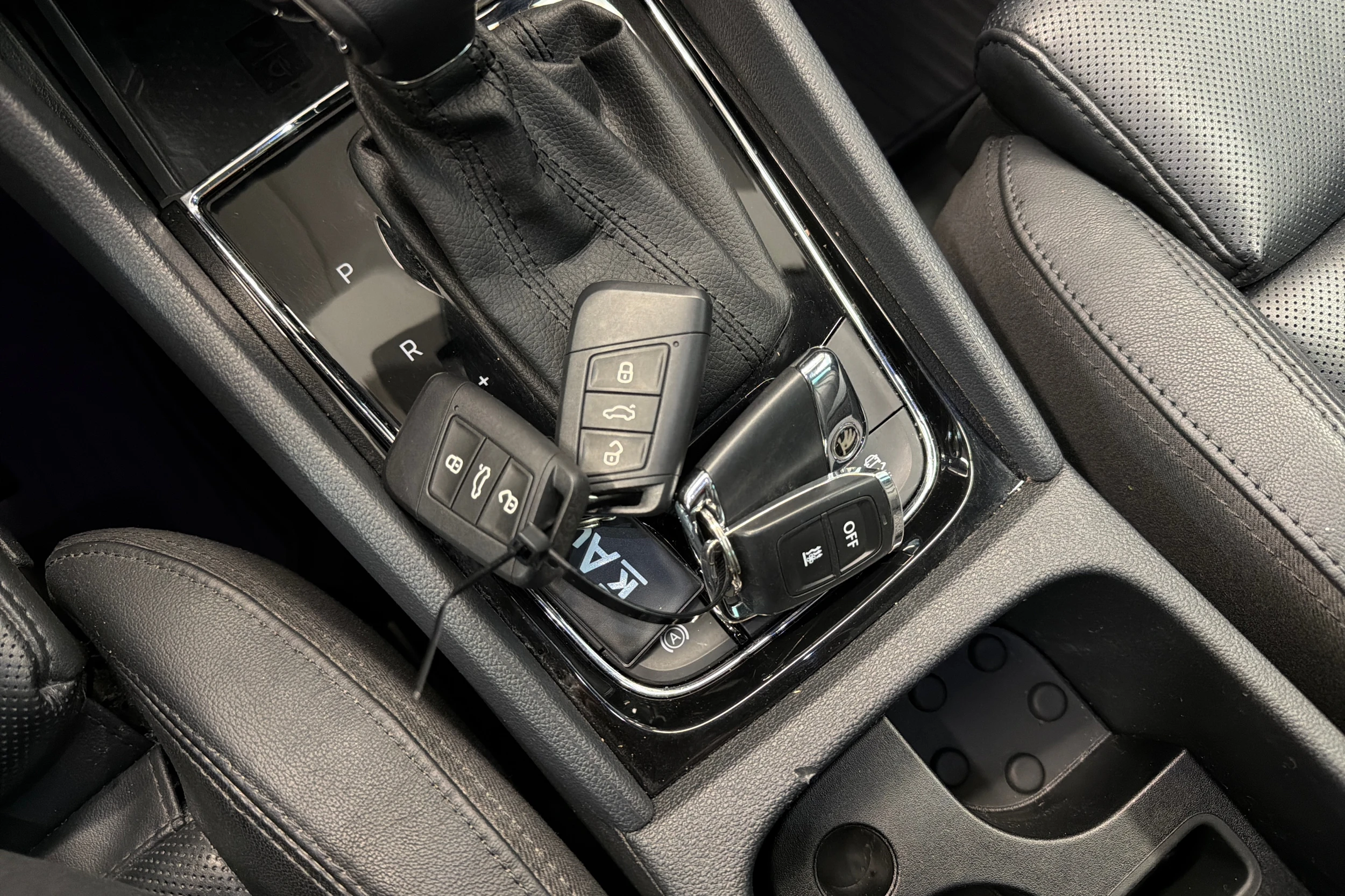 Sininen Skoda KODIAQ 2023 kuva 38.