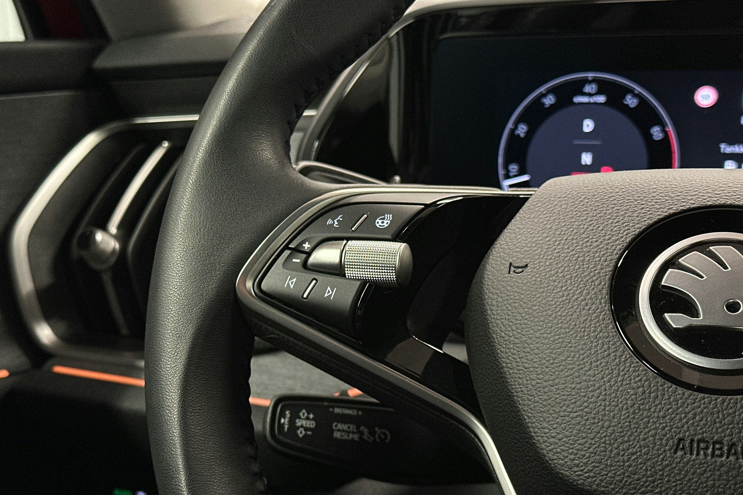 punainen Skoda Kodiaq 2024 kuva 20.