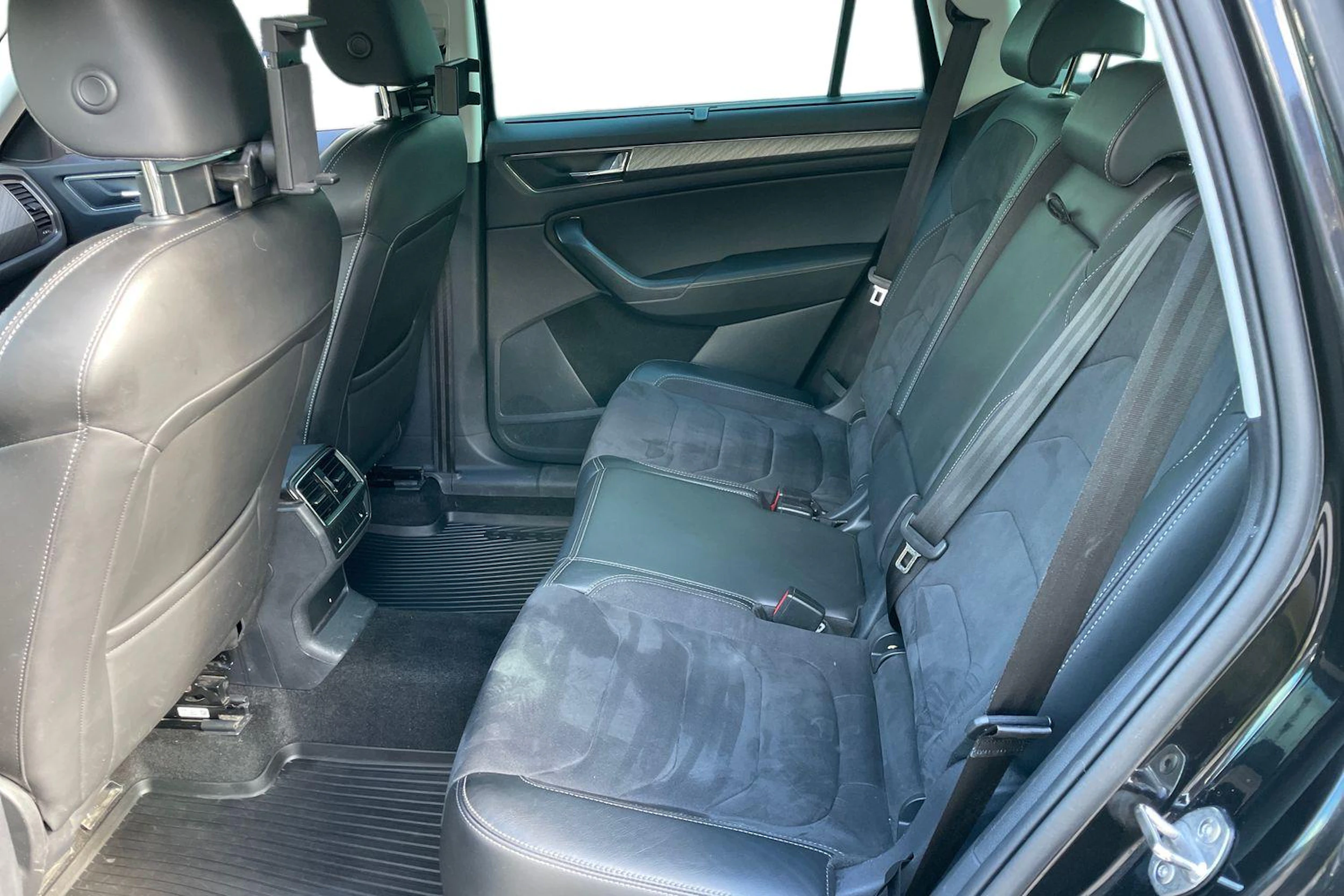 Musta Skoda KODIAQ 2024 kuva 8.