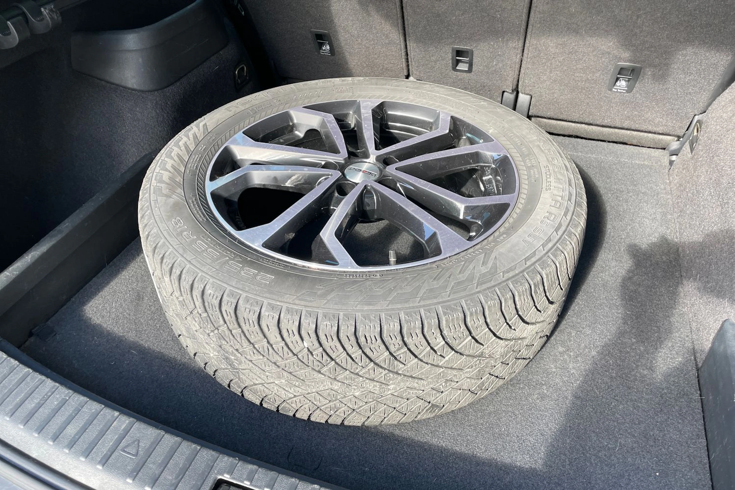 Musta Skoda KODIAQ 2024 kuva 10.